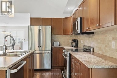 82 PARCELLS CRESCENT Peterborough (Otonabee Ward 1) Ontario photo 16