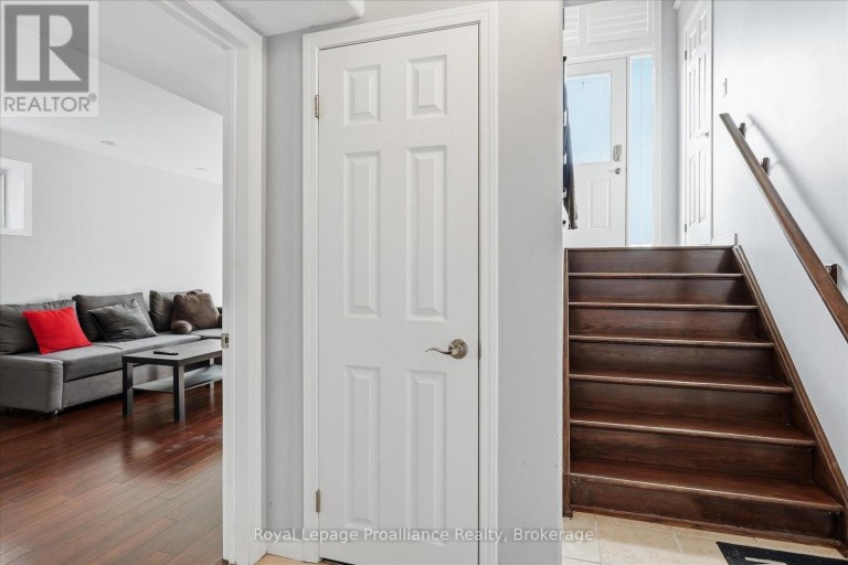 82 PARCELLS CRESCENT, Peterborough (Otonabee Ward 1), Ontario, K9K2R2