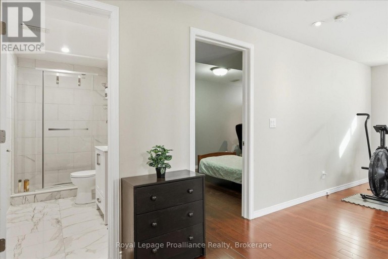 82 PARCELLS CRESCENT, Peterborough (Otonabee Ward 1), Ontario, K9K2R2