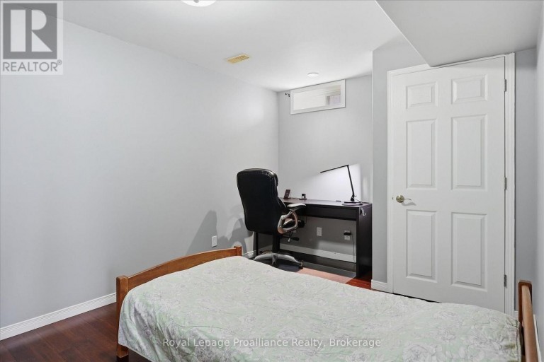 82 PARCELLS CRESCENT, Peterborough (Otonabee Ward 1), Ontario, K9K2R2