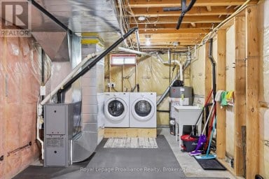 82 PARCELLS CRESCENT Peterborough (Otonabee Ward 1) Ontario photo 39