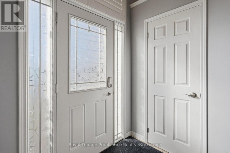 82 PARCELLS CRESCENT, Peterborough (Otonabee Ward 1), Ontario, K9K2R2