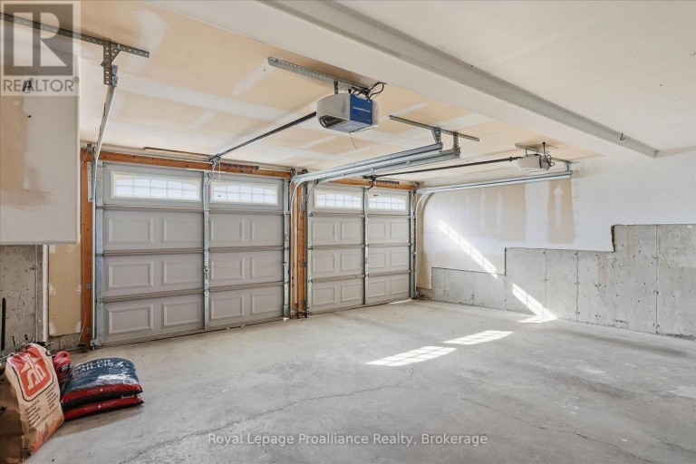 82 PARCELLS CRESCENT, Peterborough (Otonabee Ward 1), Ontario, K9K2R2
