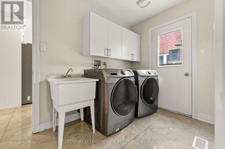 922 SNOWBIRD STREET, Oshawa (Northglen), Ontario, L1J8J8