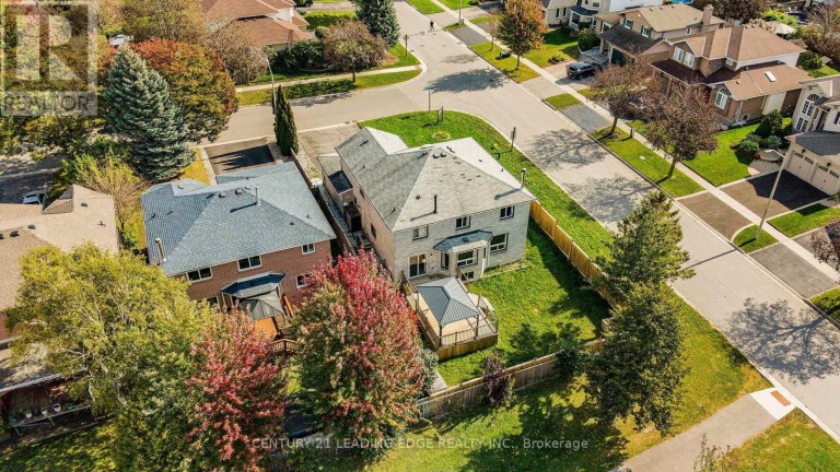 922 SNOWBIRD STREET, Oshawa (Northglen), Ontario, L1J8J8