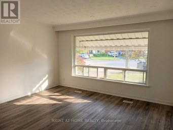 58 DEANVAR AVENUE Toronto (Wexford-Maryvale) Ontario photo 4