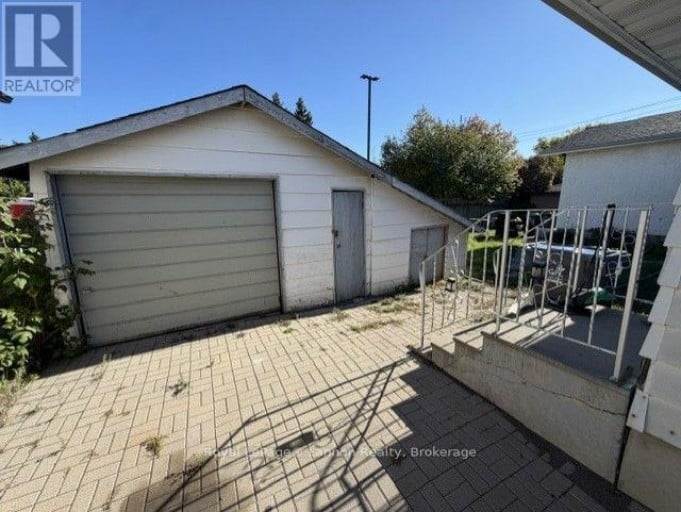 39-41 JUNOT AVENUE S, Thunder Bay (Forest Park), Ontario, P7B4X5