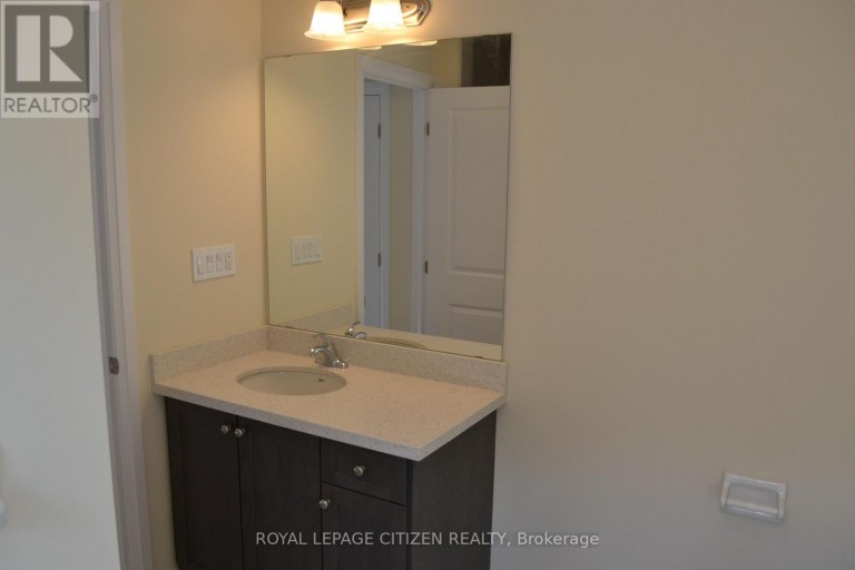 13 REVOL ROAD, Penetanguishene, Ontario, L9M0W8
