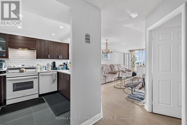 1603 - 22 HANOVER ROAD, Brampton (Queen Street Corridor), Ontario, L6S5K7