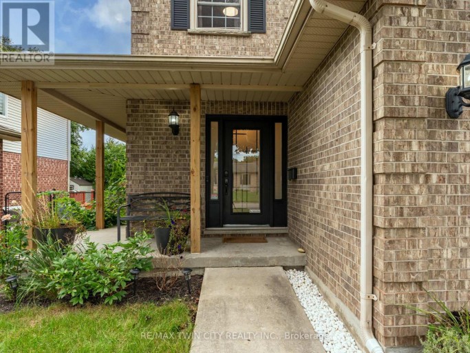 31 TYNEMOUTH DRIVE, London East (East I), Ontario, N5V4V3