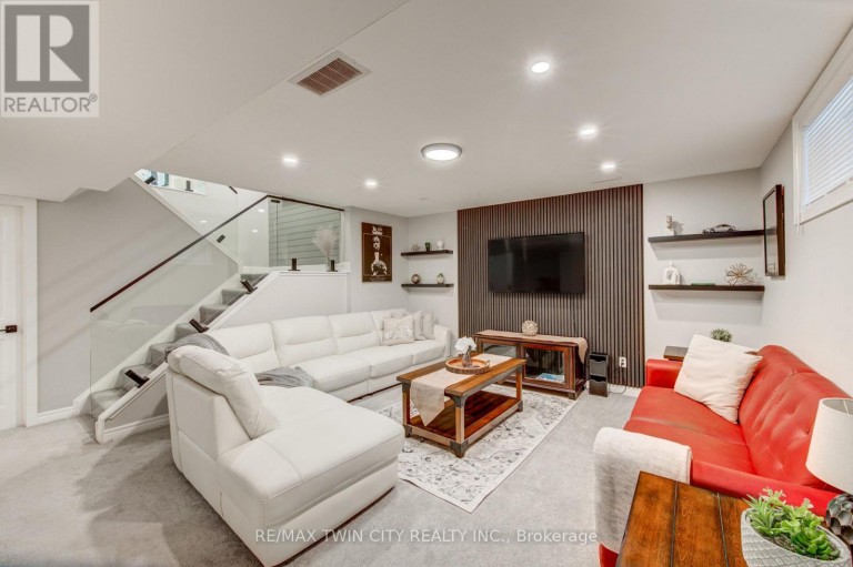 31 TYNEMOUTH DRIVE, London East (East I), Ontario, N5V4V3
