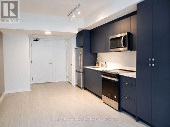 439 - 1614 CHARLES STREET Whitby (Port Whitby) Ontario photo 3