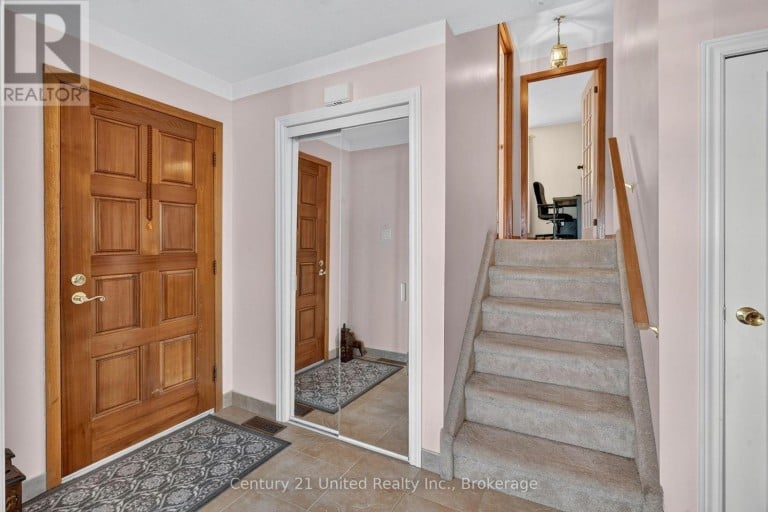 1696 APPLEWOOD CRESCENT, Peterborough (Monaghan Ward 2), Ontario, K9K1N4