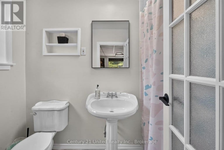 1696 APPLEWOOD CRESCENT, Peterborough (Monaghan Ward 2), Ontario, K9K1N4