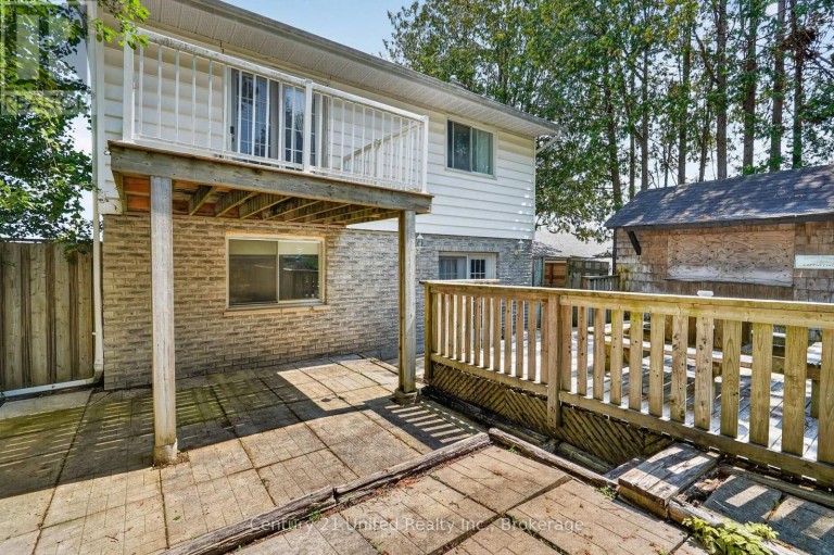 1696 APPLEWOOD CRESCENT, Peterborough (Monaghan Ward 2), Ontario, K9K1N4