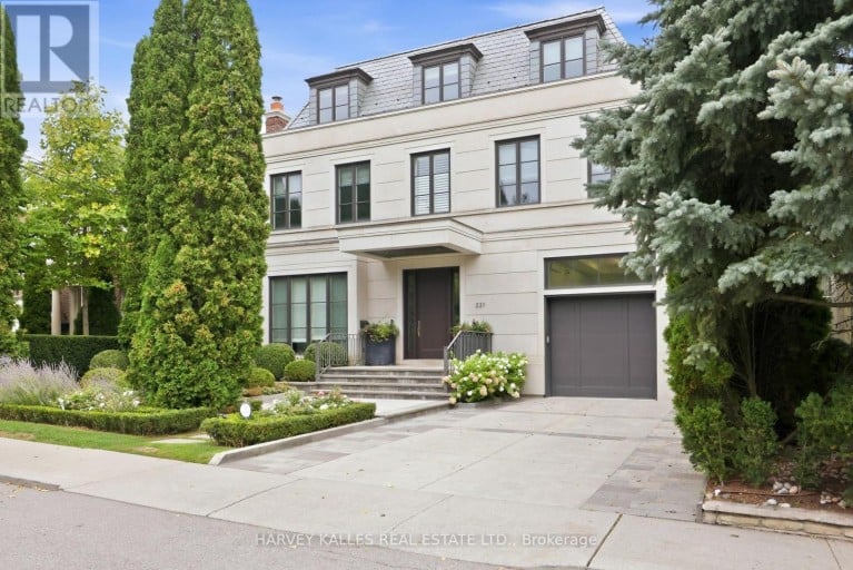 221 DUNVEGAN ROAD, Toronto (Forest Hill South), Ontario, M5P2P3