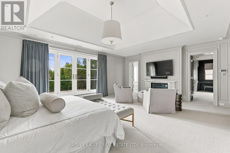 221 DUNVEGAN ROAD, Toronto (Forest Hill South), Ontario, M5P2P3