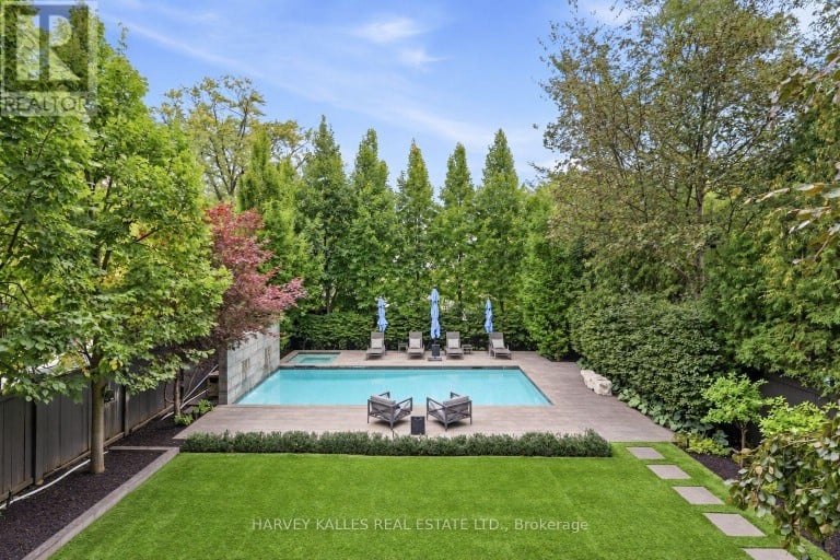 221 DUNVEGAN ROAD, Toronto (Forest Hill South), Ontario, M5P2P3