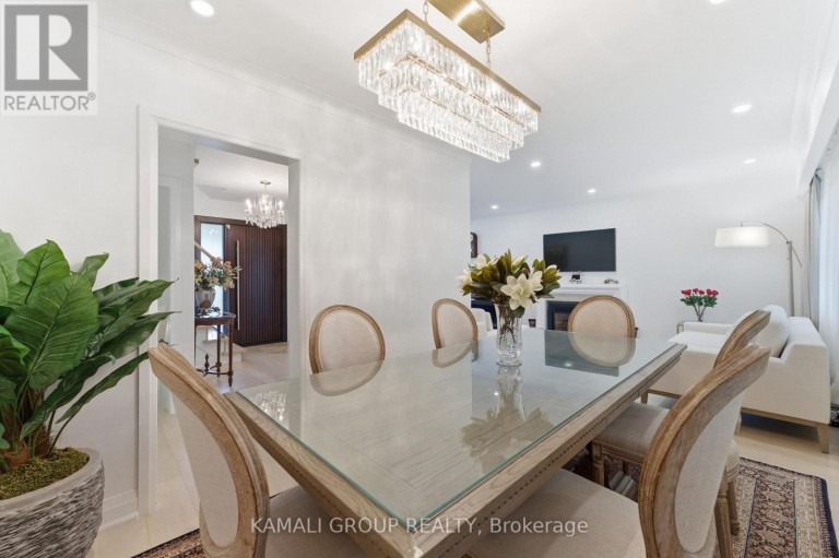 30 BLUE RIDGE ROAD, Toronto (Bayview Village), Ontario, M2K1R7