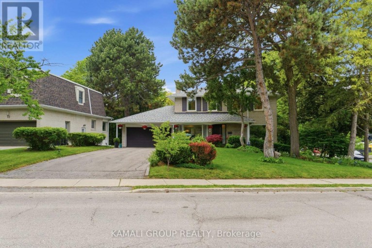 30 BLUE RIDGE ROAD, Toronto (Bayview Village), Ontario, M2K1R7