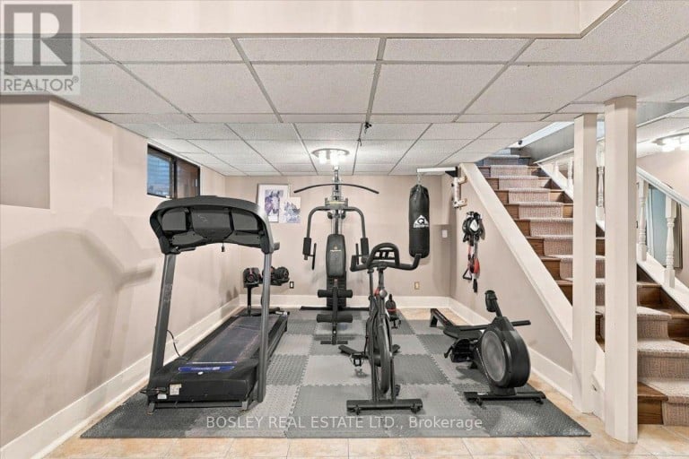 566 ROUGEMOUNT DRIVE, Pickering (Rosebank), Ontario, L1W2C2
