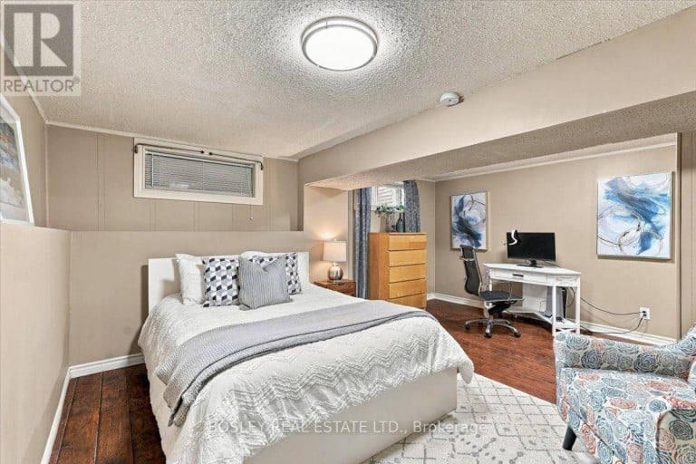 566 ROUGEMOUNT DRIVE, Pickering (Rosebank), Ontario, L1W2C2