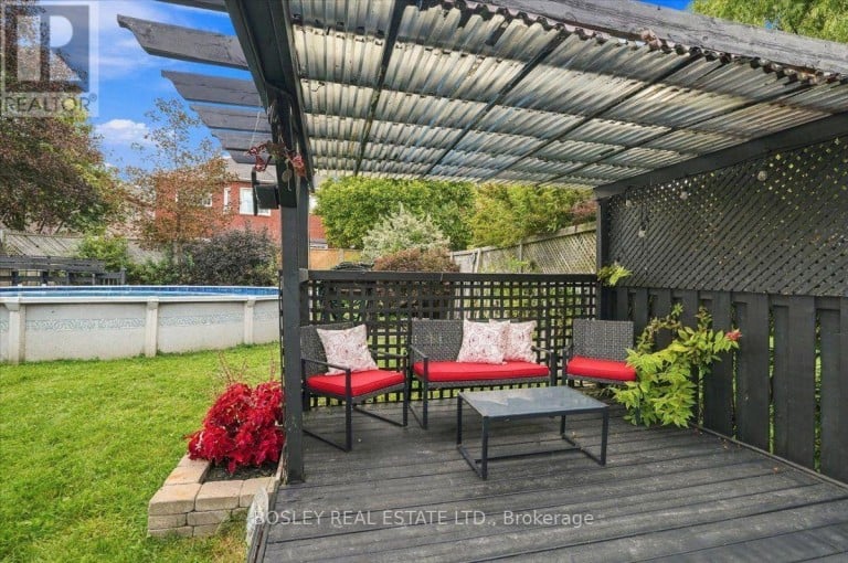 566 ROUGEMOUNT DRIVE, Pickering (Rosebank), Ontario, L1W2C2