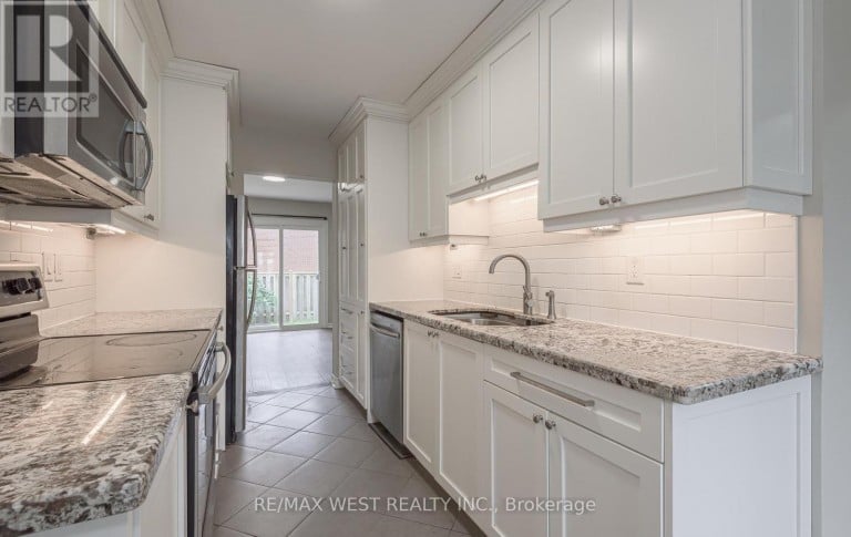 104 - 900 CENTRAL PARK DRIVE, Brampton (Northgate), Ontario, L6S3J6