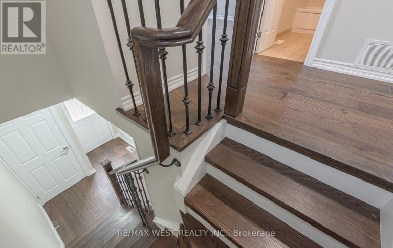 104 - 900 CENTRAL PARK DRIVE, Brampton (Northgate), Ontario, L6S3J6