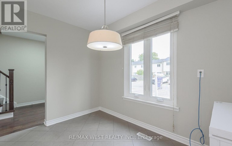 104 - 900 CENTRAL PARK DRIVE, Brampton (Northgate), Ontario, L6S3J6
