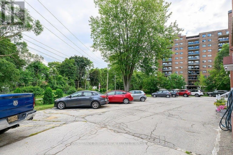 9 - 2422 NEW STREET, Burlington (Brant), Ontario, L7R1J6