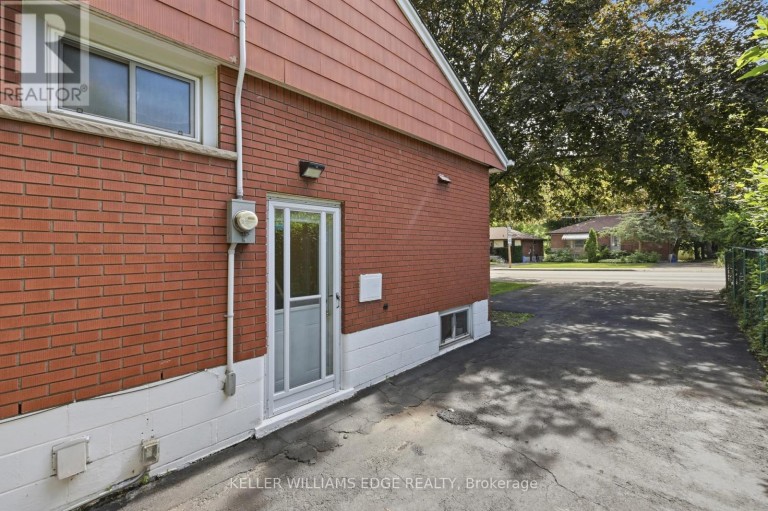312 UPPER PARADISE ROAD, Hamilton (Westcliffe), Ontario, L9C5C4