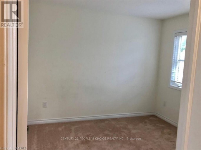 905 ORR COURT, Kitchener, Ontario, N2R1R4