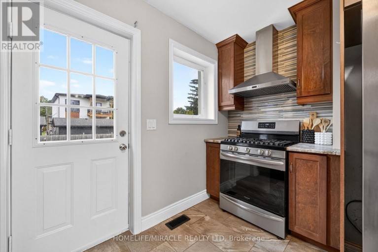 176 AVALON PLACE, Kitchener, Ontario, N2M4N8