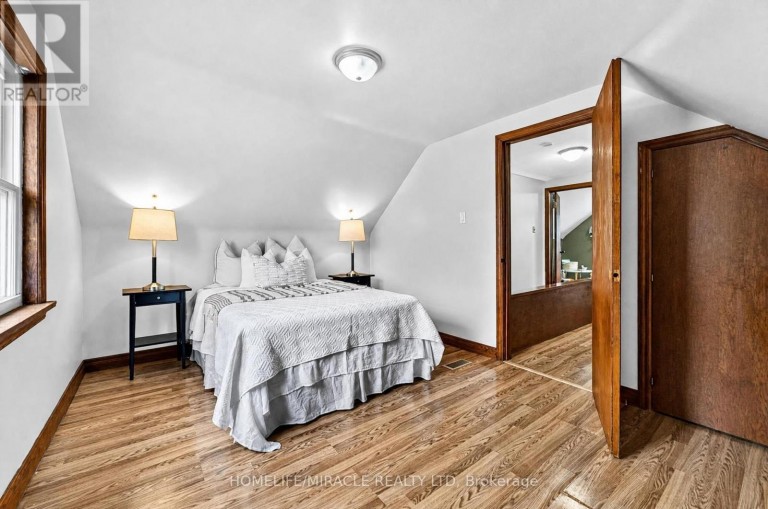 176 AVALON PLACE, Kitchener, Ontario, N2M4N8