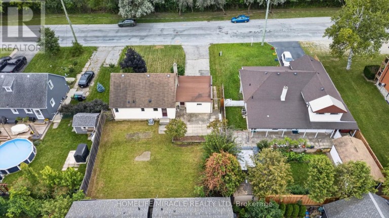 176 AVALON PLACE, Kitchener, Ontario, N2M4N8