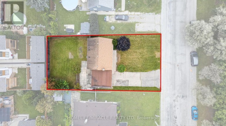 176 AVALON PLACE, Kitchener, Ontario, N2M4N8