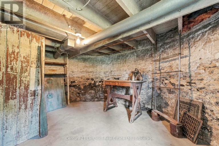 77 QUEEN STREET, Belleville (Belleville Ward), Ontario, K8N1V1