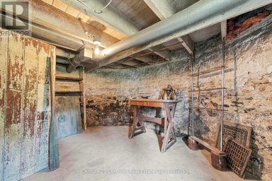 77 QUEEN STREET Belleville (Belleville Ward) Ontario photo 48