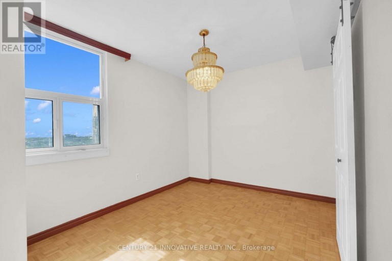 1903 - 3 MASSEY SQUARE, Toronto (Crescent Town), Ontario, M4C5L5