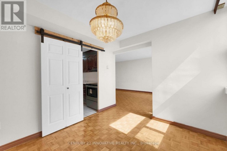 1903 - 3 MASSEY SQUARE, Toronto (Crescent Town), Ontario, M4C5L5