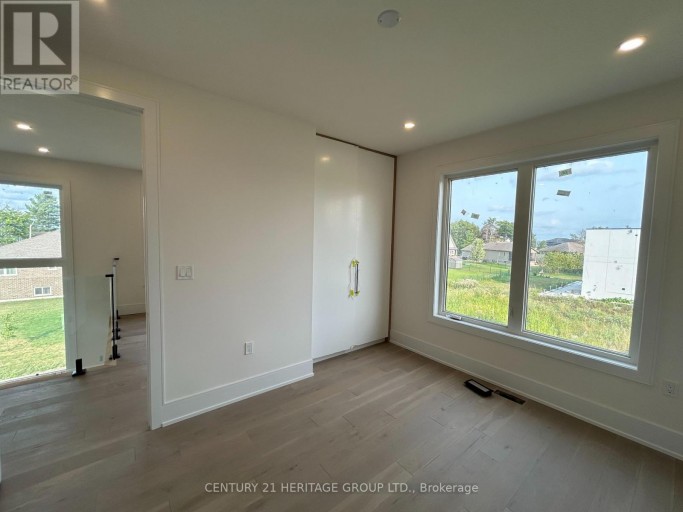 3717 LAKEPOINT DRIVE, Severn (West Shore), Ontario, L3V8M9