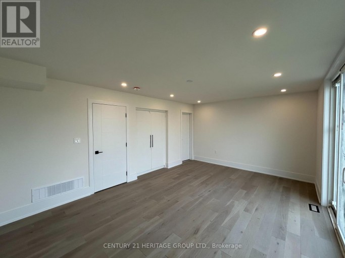 3717 LAKEPOINT DRIVE, Severn (West Shore), Ontario, L3V8M9