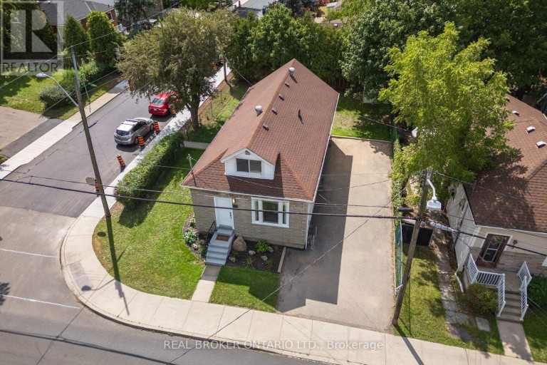 95 FENNELL AVENUE W, Hamilton (Southam), Ontario, L9C1E9
