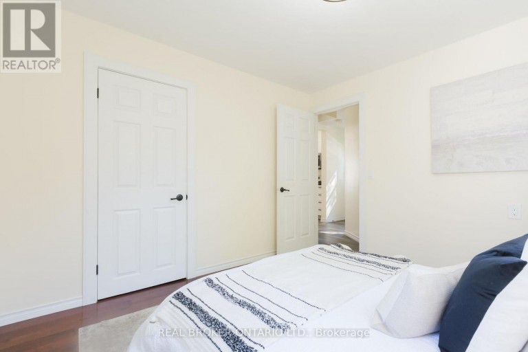 95 FENNELL AVENUE W, Hamilton (Southam), Ontario, L9C1E9