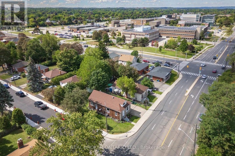 95 FENNELL AVENUE W, Hamilton (Southam), Ontario, L9C1E9
