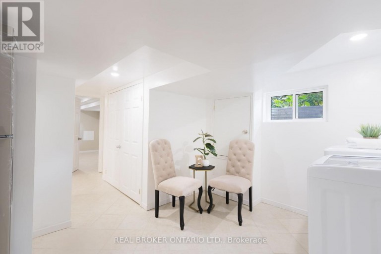 95 FENNELL AVENUE W, Hamilton (Southam), Ontario, L9C1E9