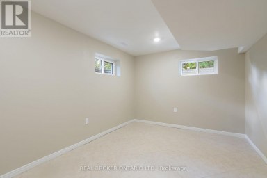 95 FENNELL AVENUE W Hamilton (Southam) Ontario photo 38
