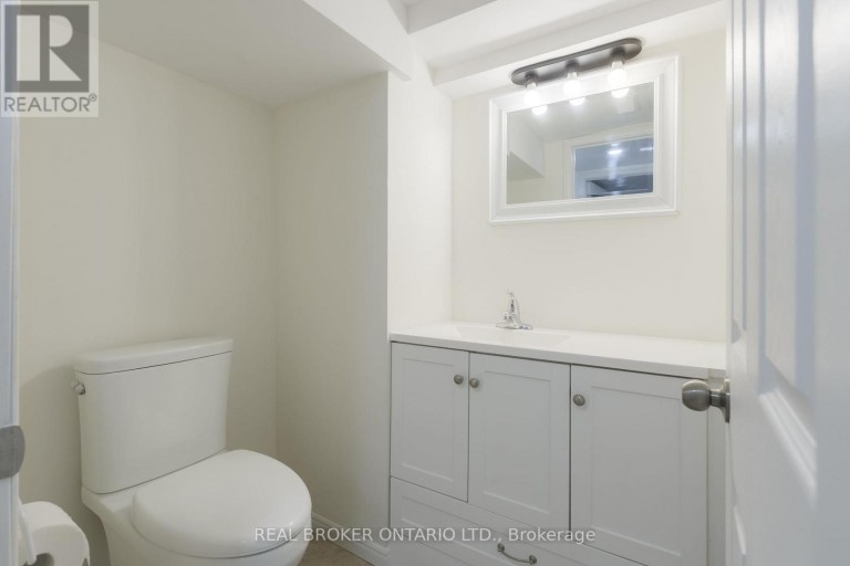 95 FENNELL AVENUE W, Hamilton (Southam), Ontario, L9C1E9