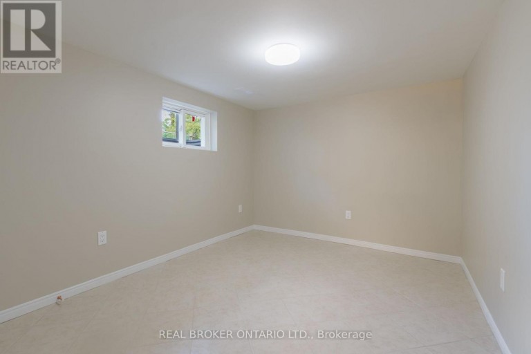 95 FENNELL AVENUE W, Hamilton (Southam), Ontario, L9C1E9